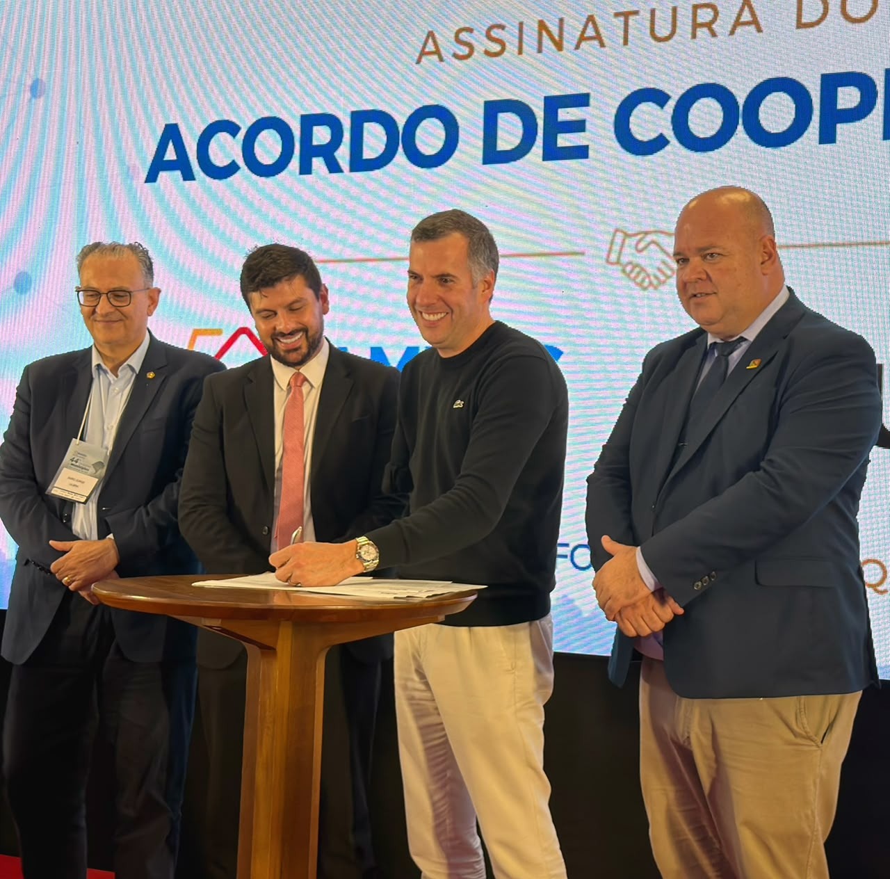 Famurs e Ulbra firmam parceria para criar Observatório de Dados dos Municípios Gaúchos